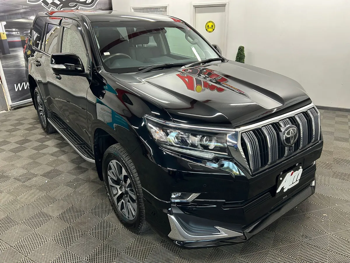 TOYOTA  PRADO 2.8 D4D AUTO TZ-G 7 SEATER 2023 - Image 3