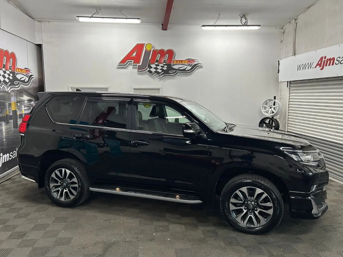 TOYOTA  PRADO 2.8 D4D AUTO TZ-G 7 SEATER 2023 - Image 2