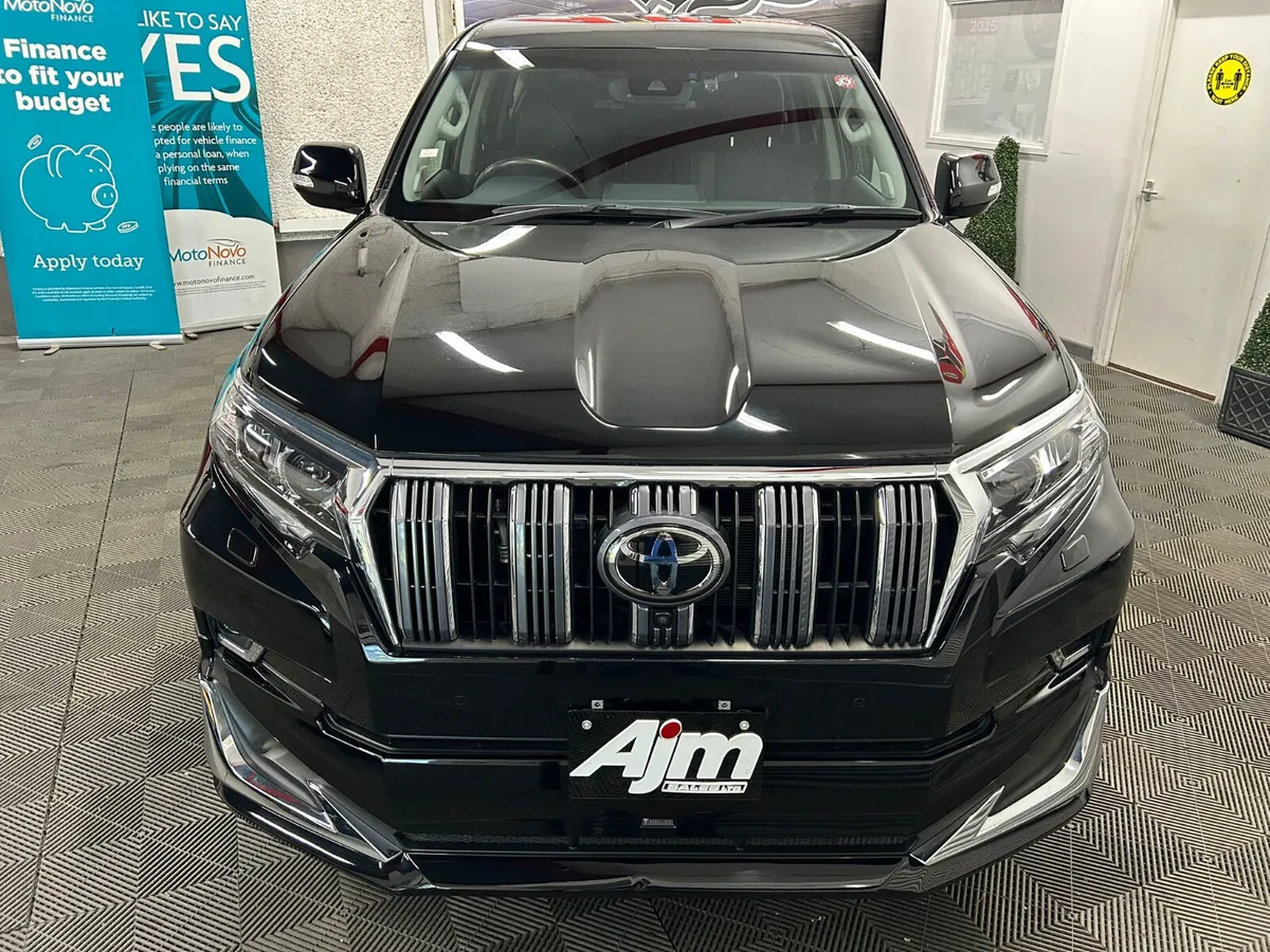 TOYOTA  PRADO 2.8 D4D AUTO TZ-G 7 SEATER 2023 - Image 4