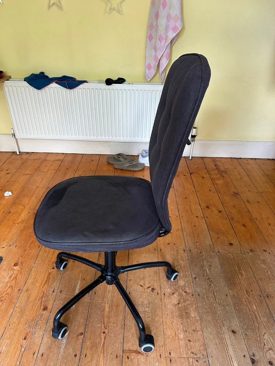 chair - Image 2