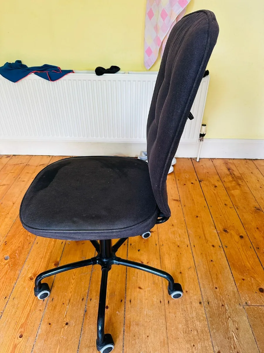 chair - Image 3