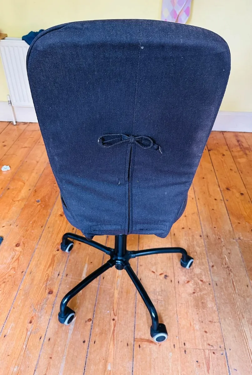 chair - Image 4