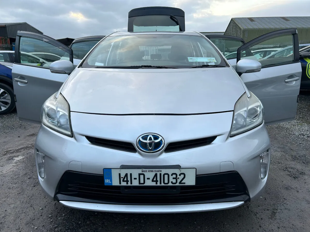 2014 Toyota Prius hybrid autoamtic SELF CHARGE - Image 3