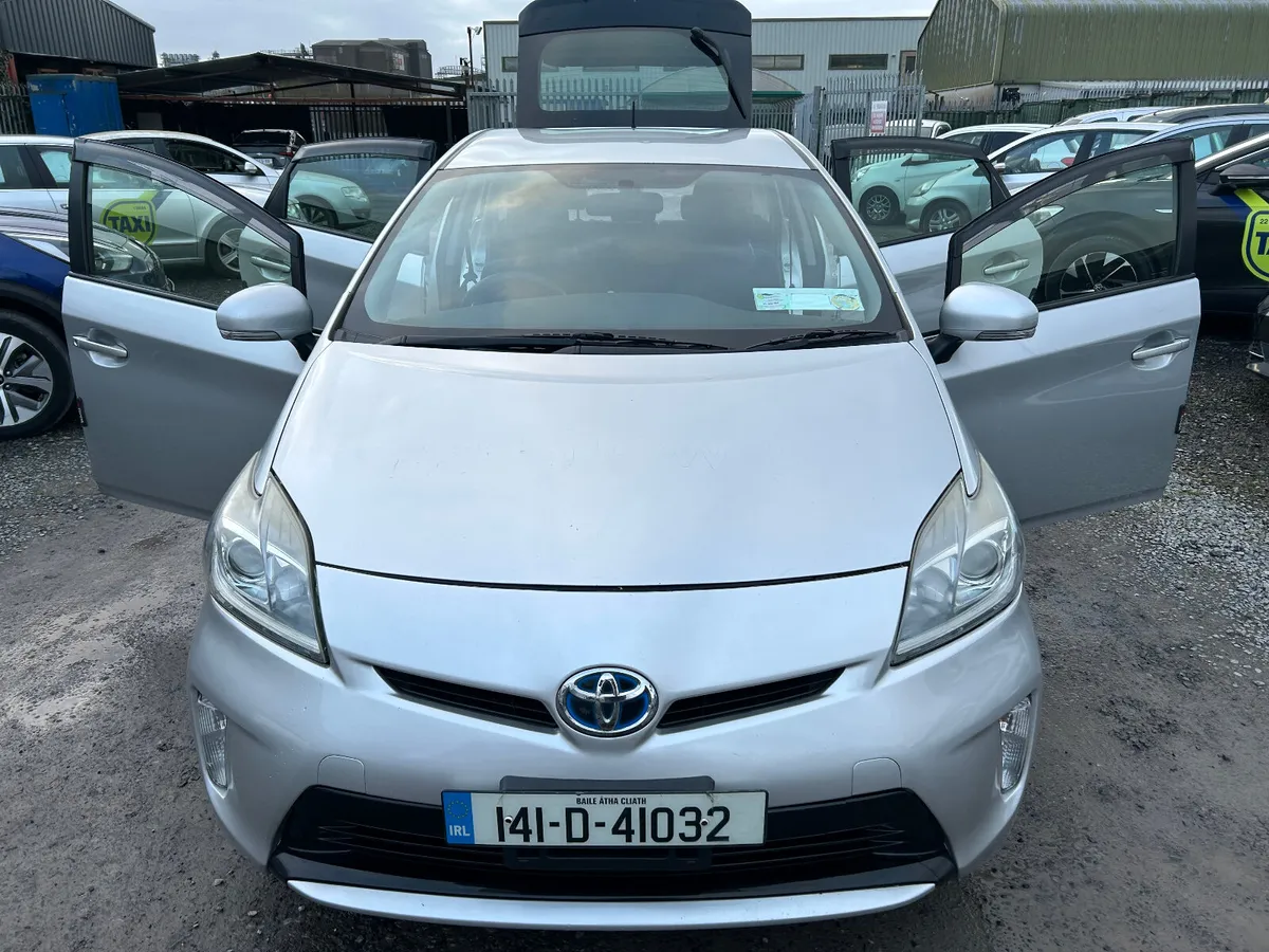 2014 Toyota Prius hybrid autoamtic SELF CHARGE - Image 4