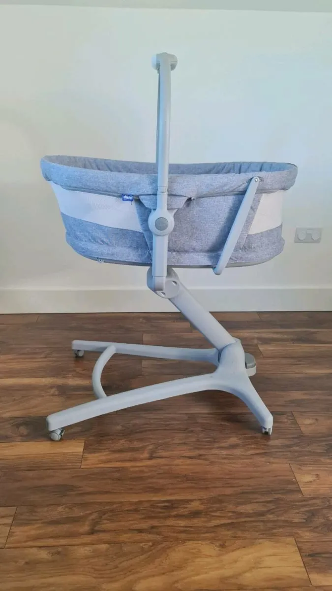 Chicco baby hug 4 in 1 - Image 1