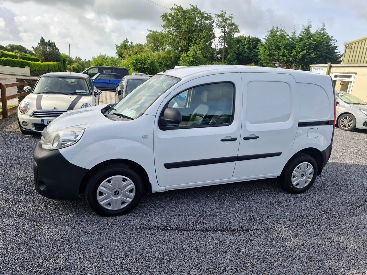 Renault Kangoo 2015 - Image 2