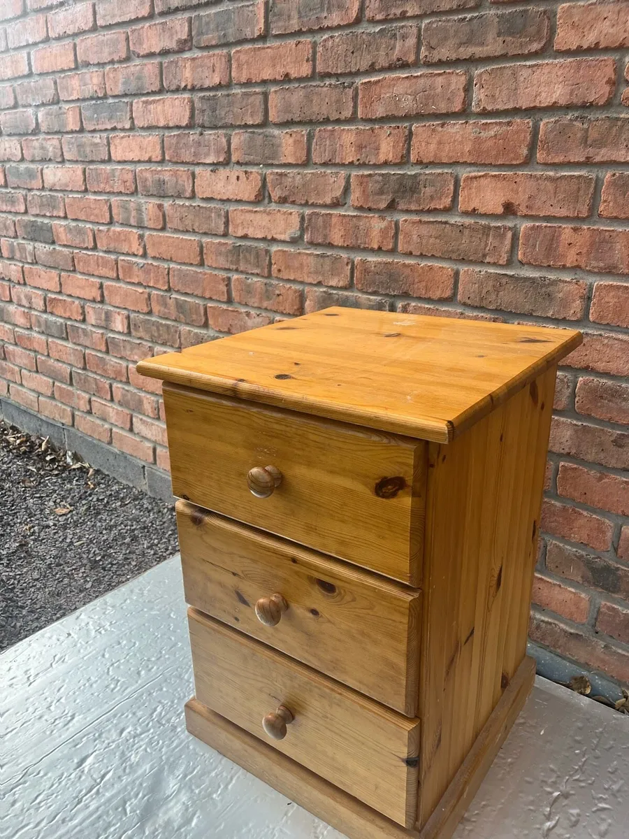 Free Bedside locker - Solid Pine Wood