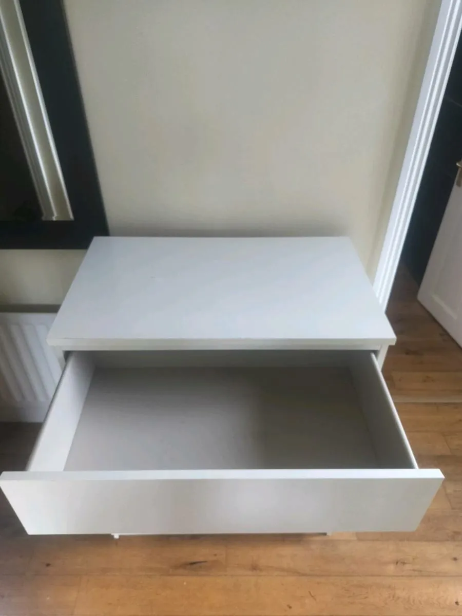 Chest of 4 drawers - Image 2