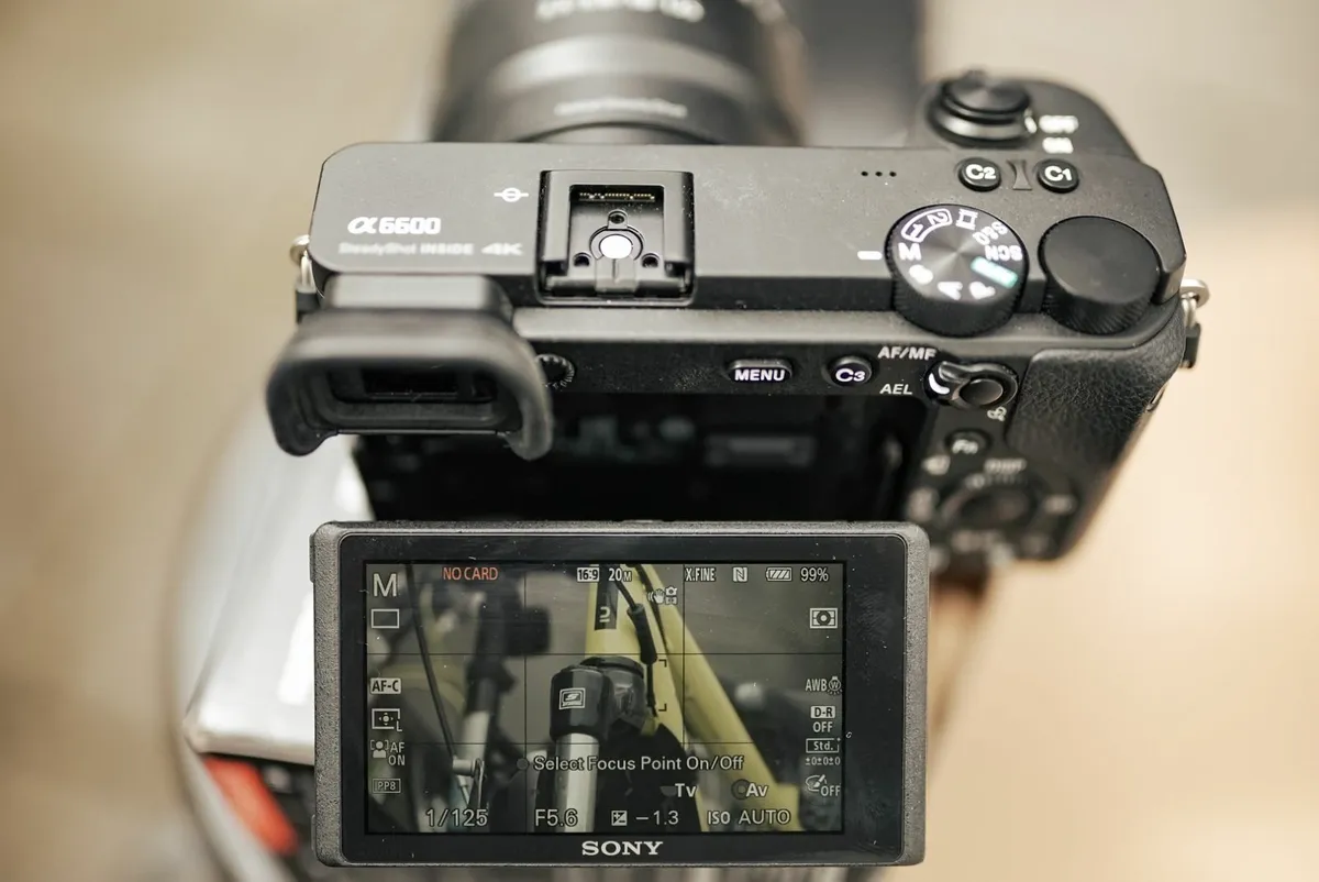 Sony camera a6600 + lens E 18-135mm OSS - Image 1