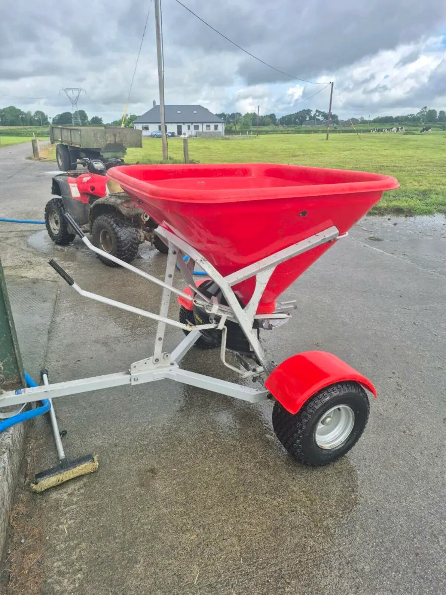 Quad Fertiliser Spreader - Image 1