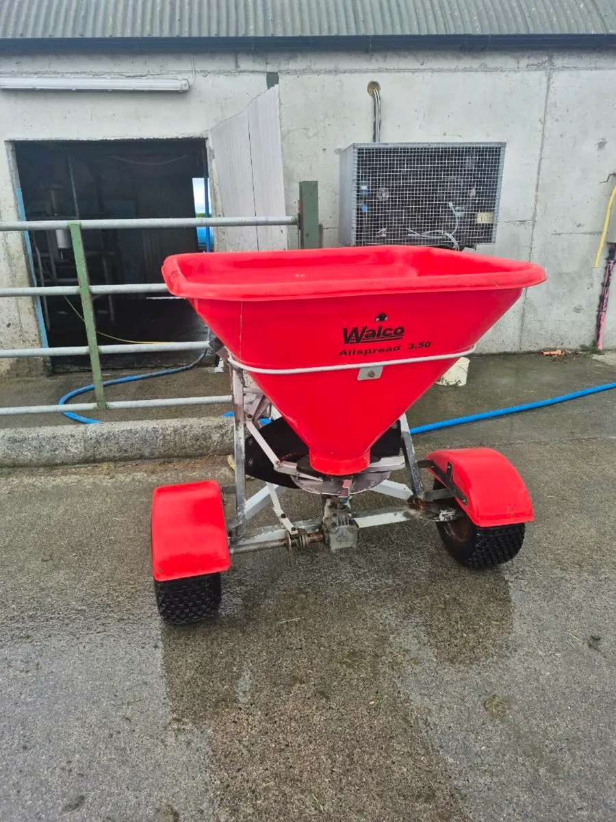 Quad Fertiliser Spreader - Image 2