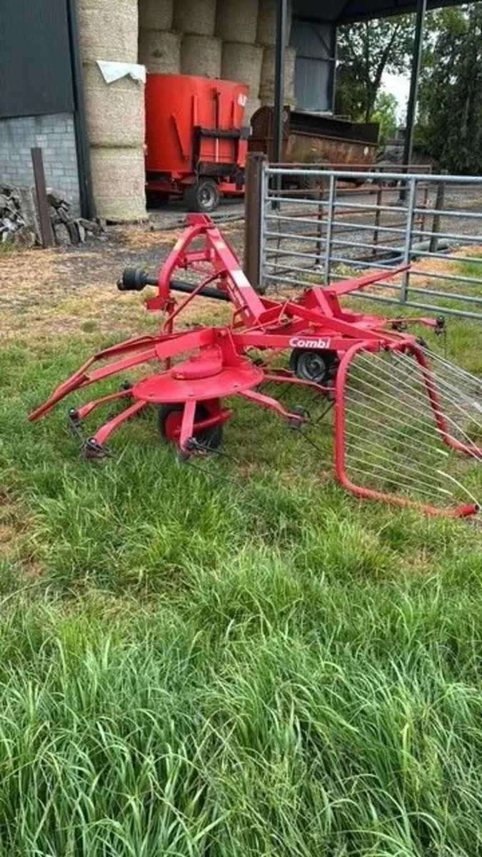 Lely Lotus 300 Tedder - Image 4