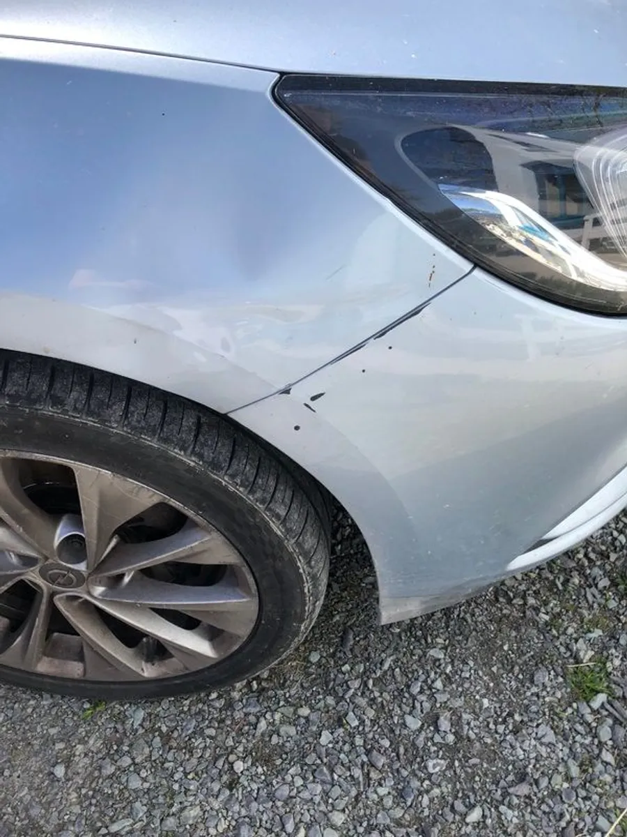 2017 Opel Astra - Image 2