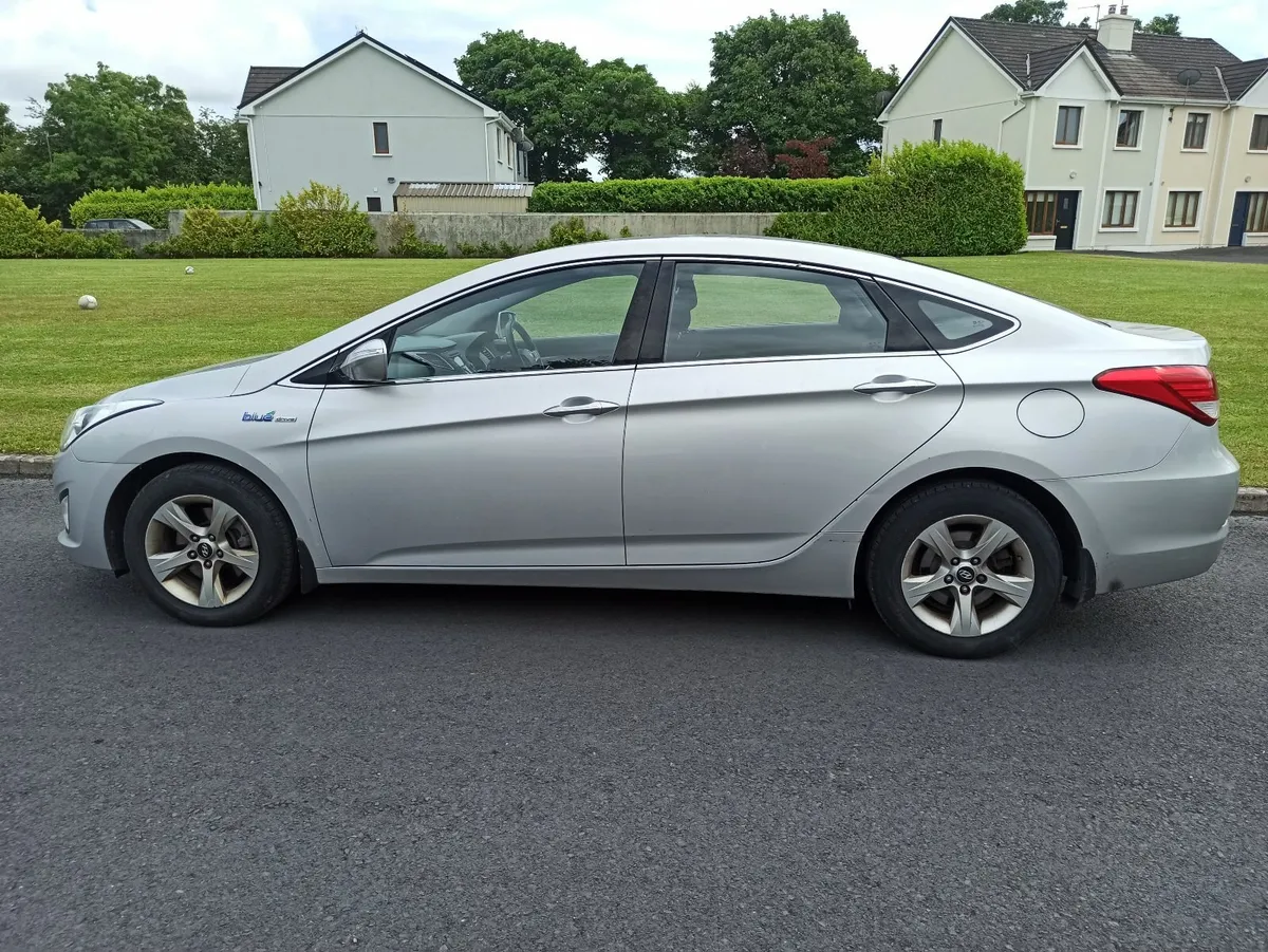 Hyundai i40 2012 - Image 2