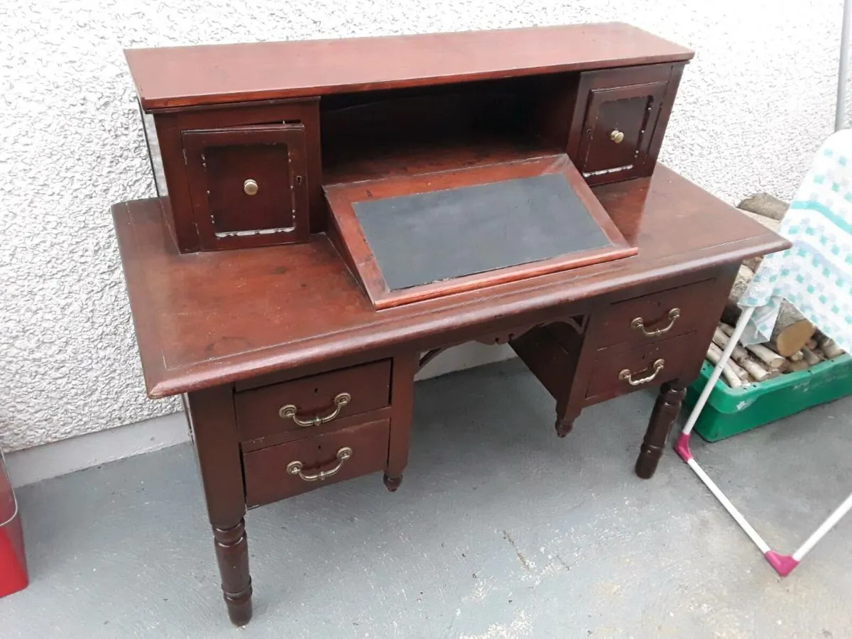 Desk