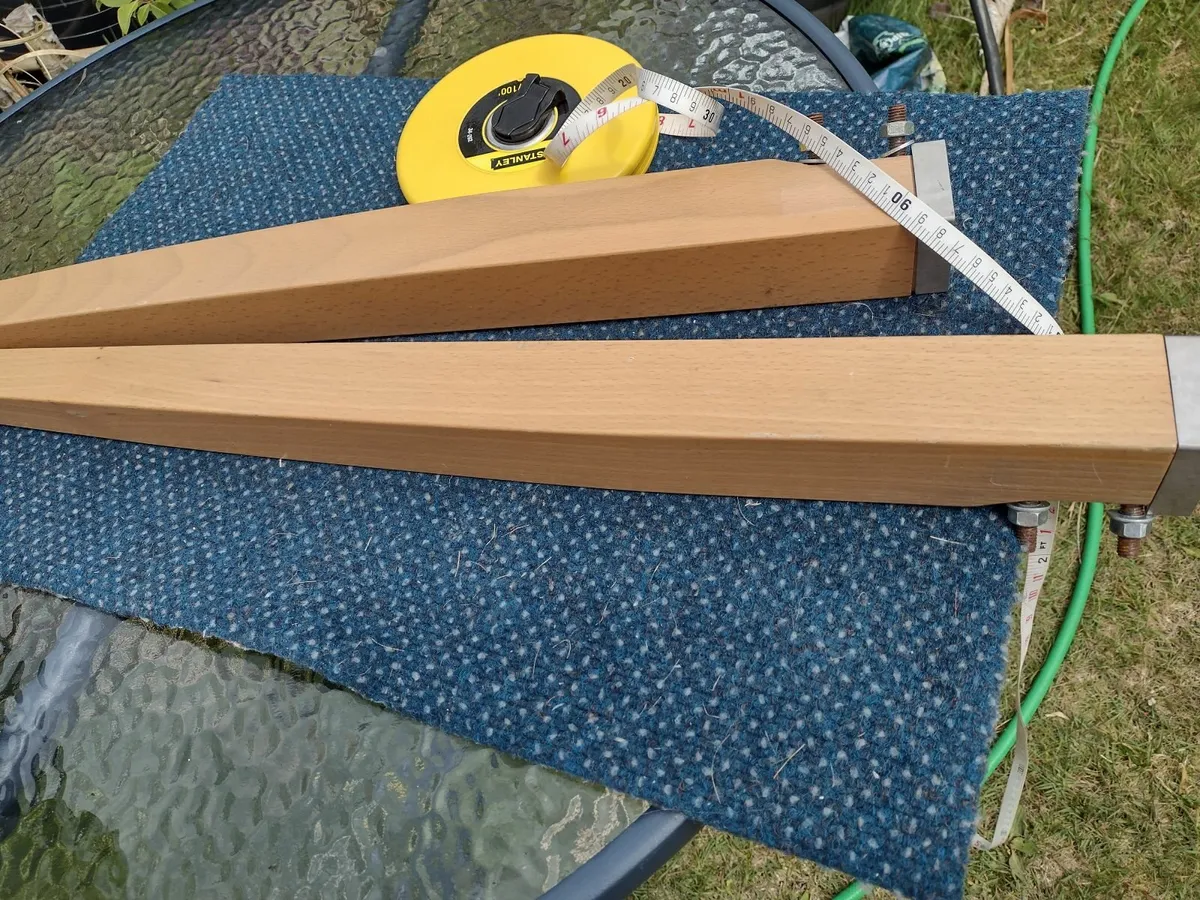 Oak table legs - Image 1