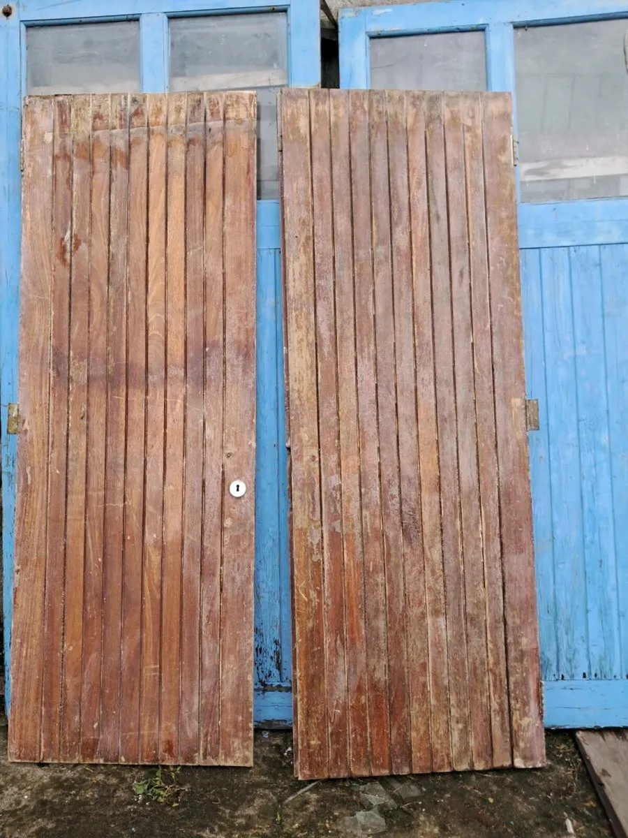 2 teak doors - Image 1