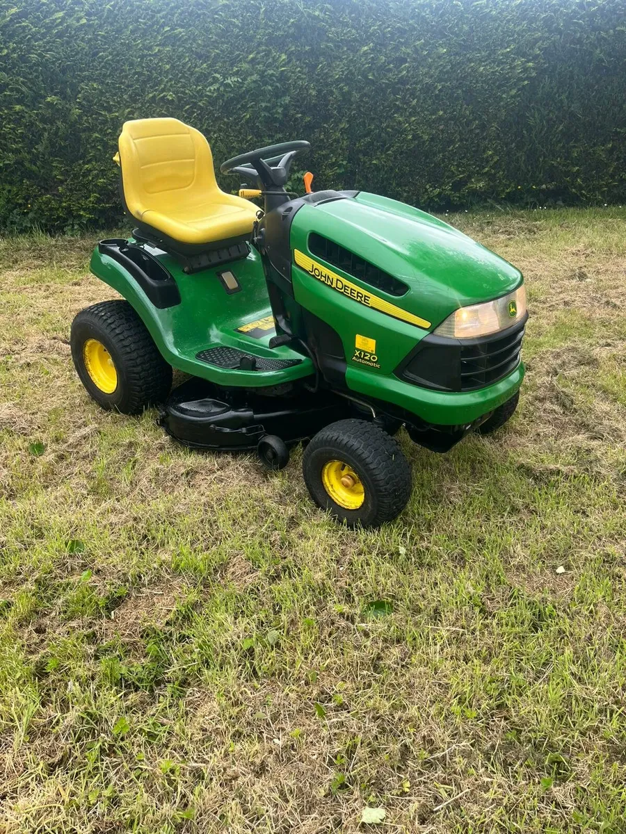 John deere mulching ride on lawnmower - Image 1