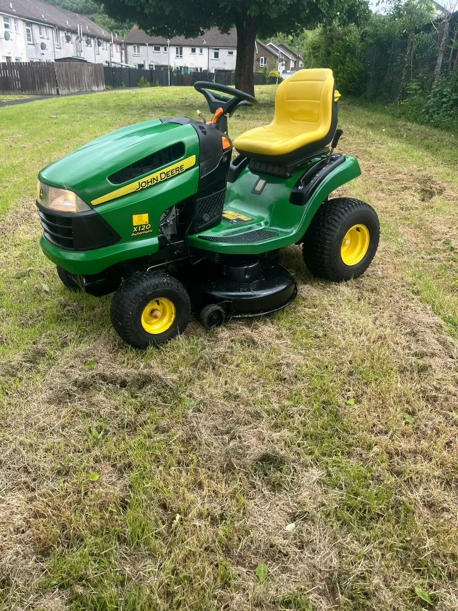 John deere mulching ride on lawnmower - Image 3