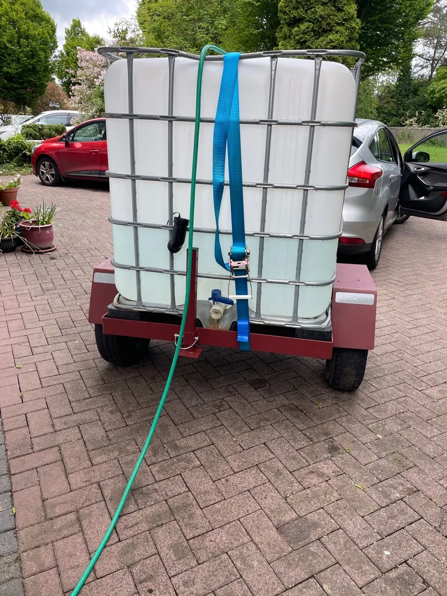 Trailer with tank - Image 2