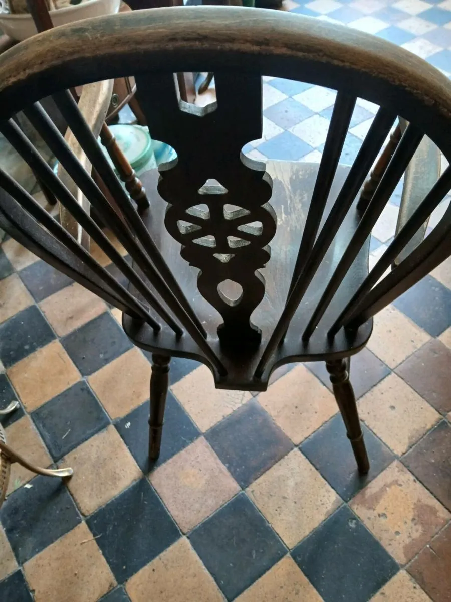 Windsor armchair possibly Ercol - Image 3