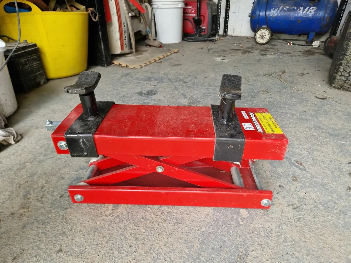 Brand new motorcycle jack - Image 1