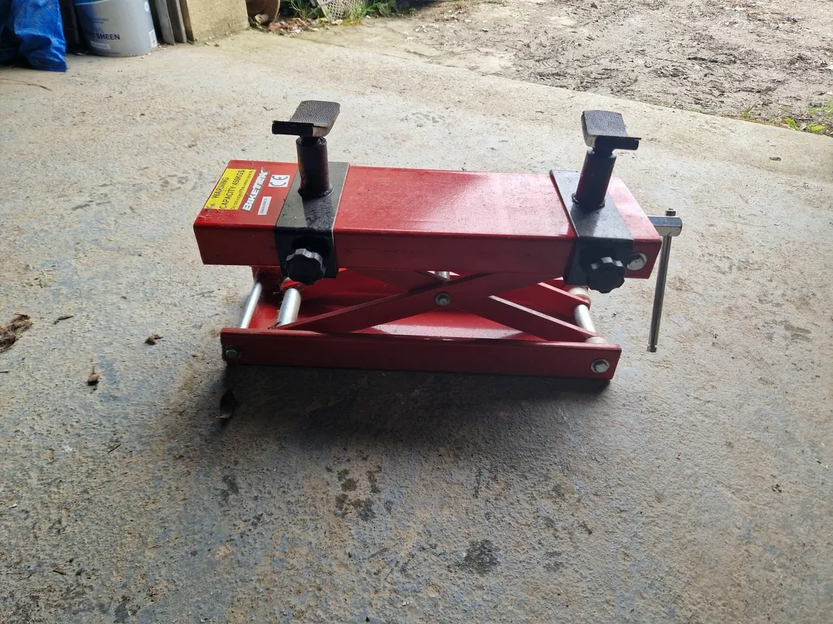 Brand new motorcycle jack - Image 2