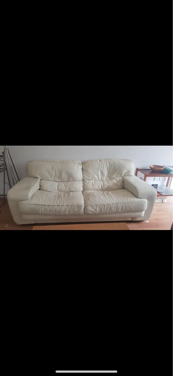 Sofiatalia Couches - Image 1