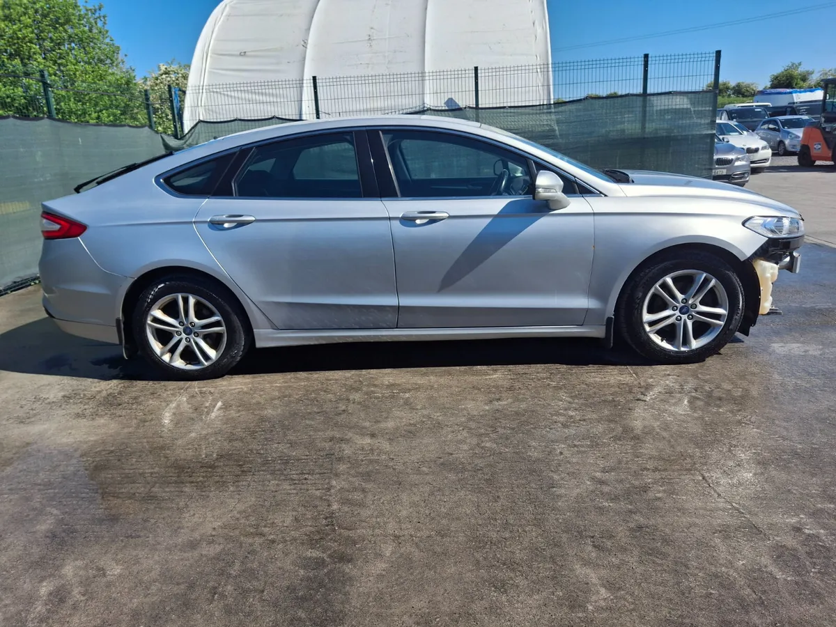 2015 Ford Mondeo Zetec 2.0 Diesel - Image 3