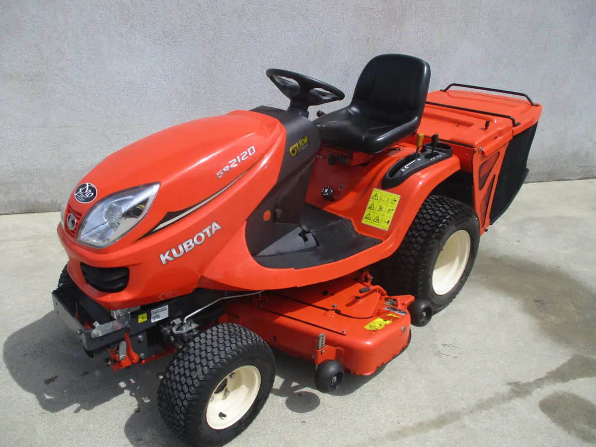 Kubota GR 2120 - Image 1