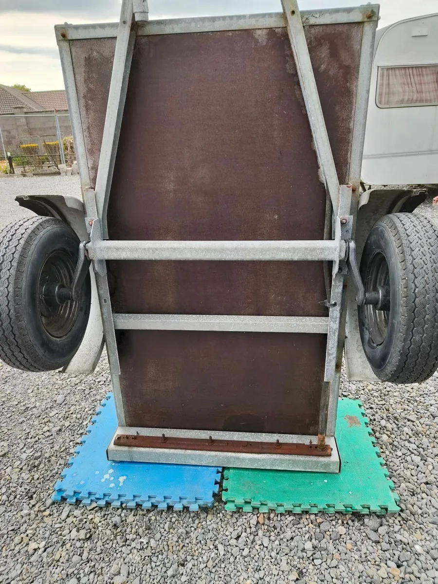 Dog Trailer - Image 4
