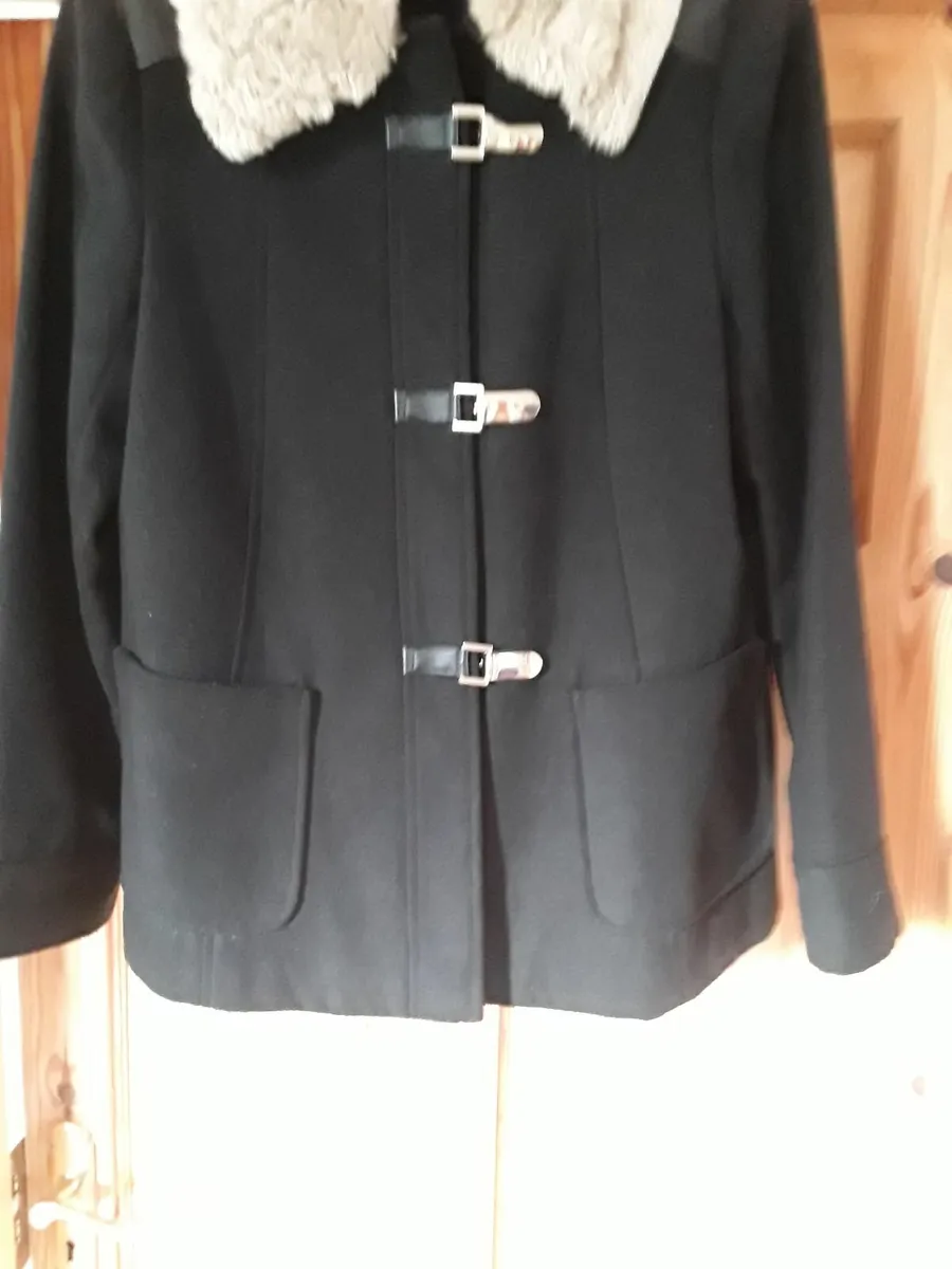 Brand new black jacket for on the collar - Image 3