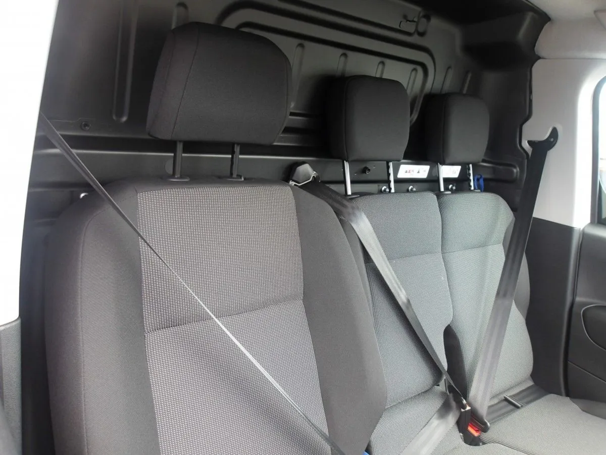 Citroen Berlingo Bluehdi 100 MWB 3 Seats S S Feel - Image 3