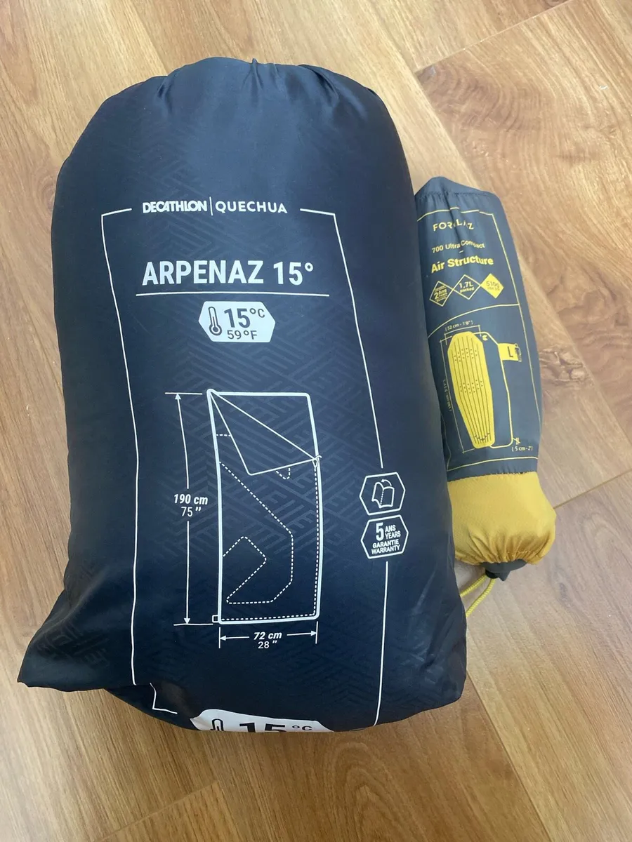 Camping mattress and sleeping bag - Image 1
