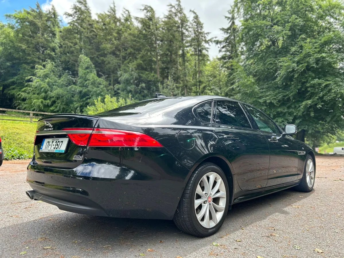 171 Jaguar XF 2.0 D 180PS R-Sport Auto 4x4 AWD - Image 4