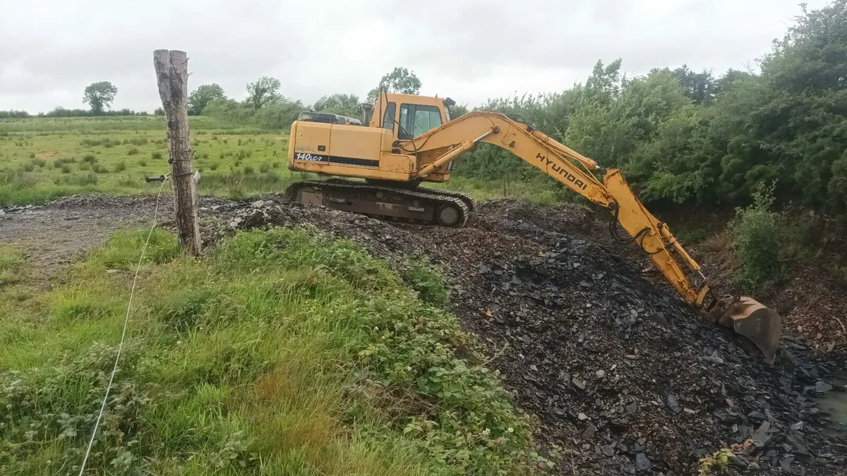 Hyundai 140 lc7 - Image 1