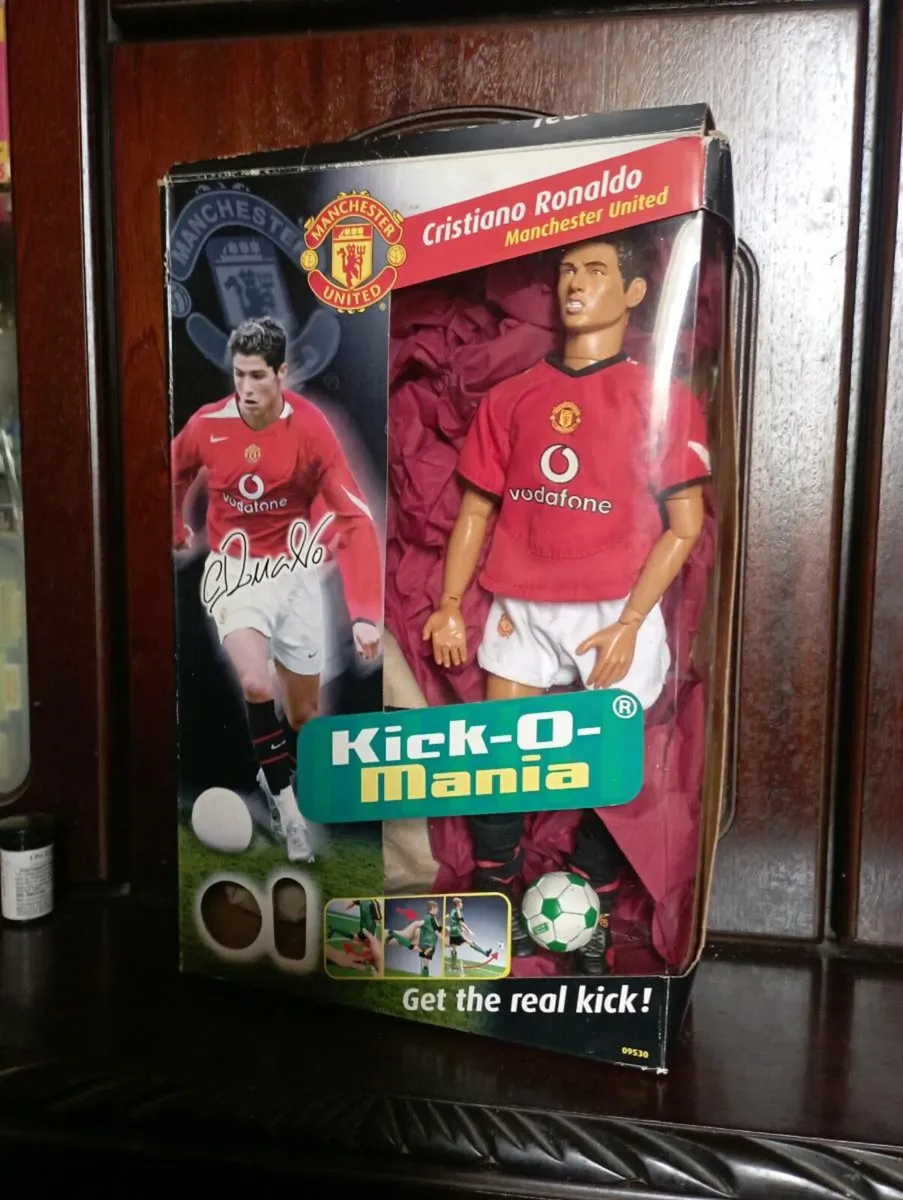 MANCHESTER UNITED KICK-0 MANIA FIGURES - Image 3