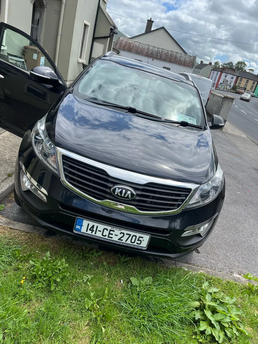 Car - Image 3