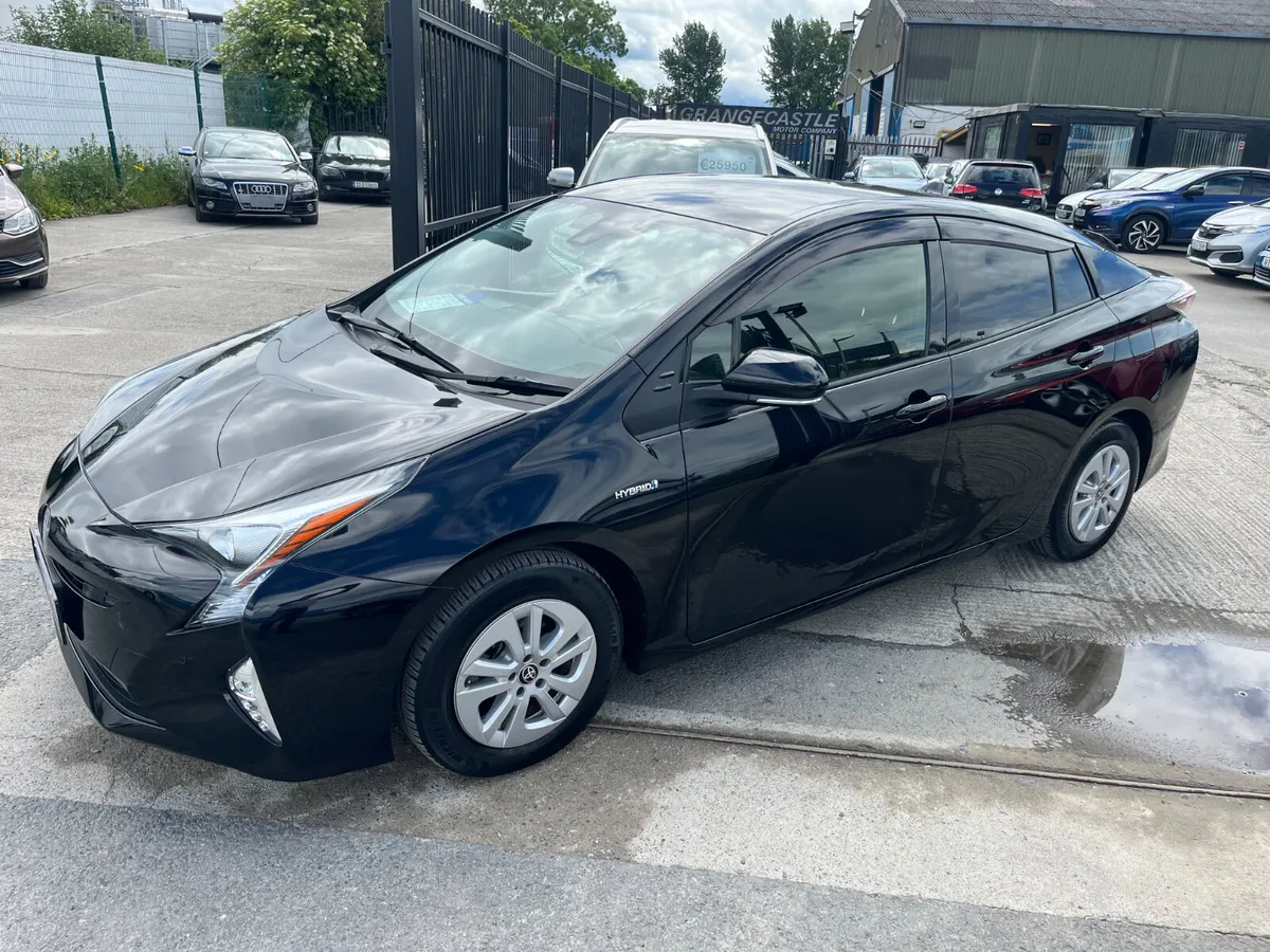 TOYOTA PRIUS 2018, 1.8 HYBRID AUTOMATIC - Image 3
