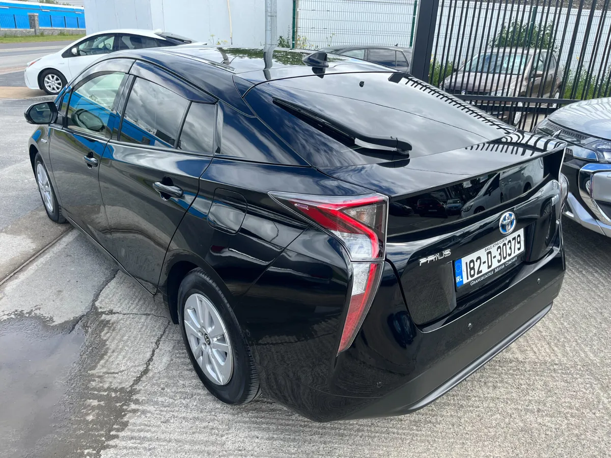 TOYOTA PRIUS 2018, 1.8 HYBRID AUTOMATIC - Image 4
