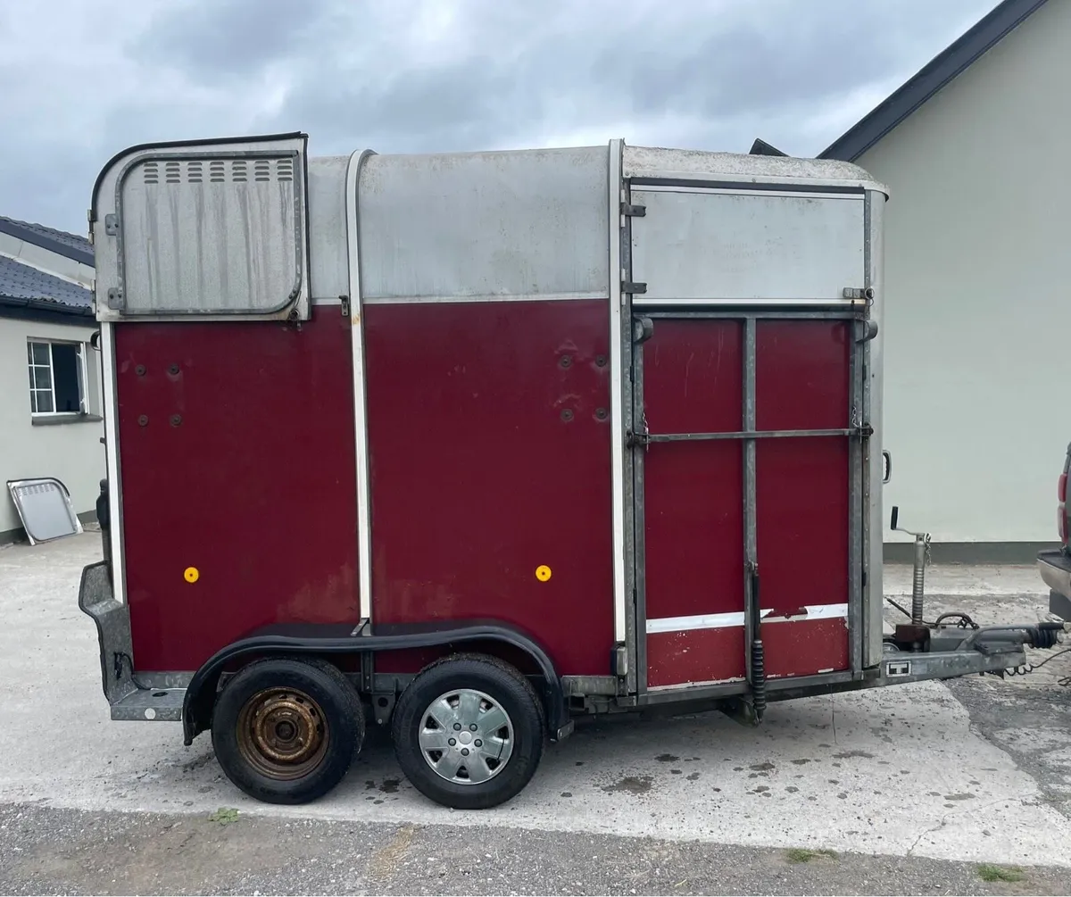 Ifor William Horsebox 505 - Image 2