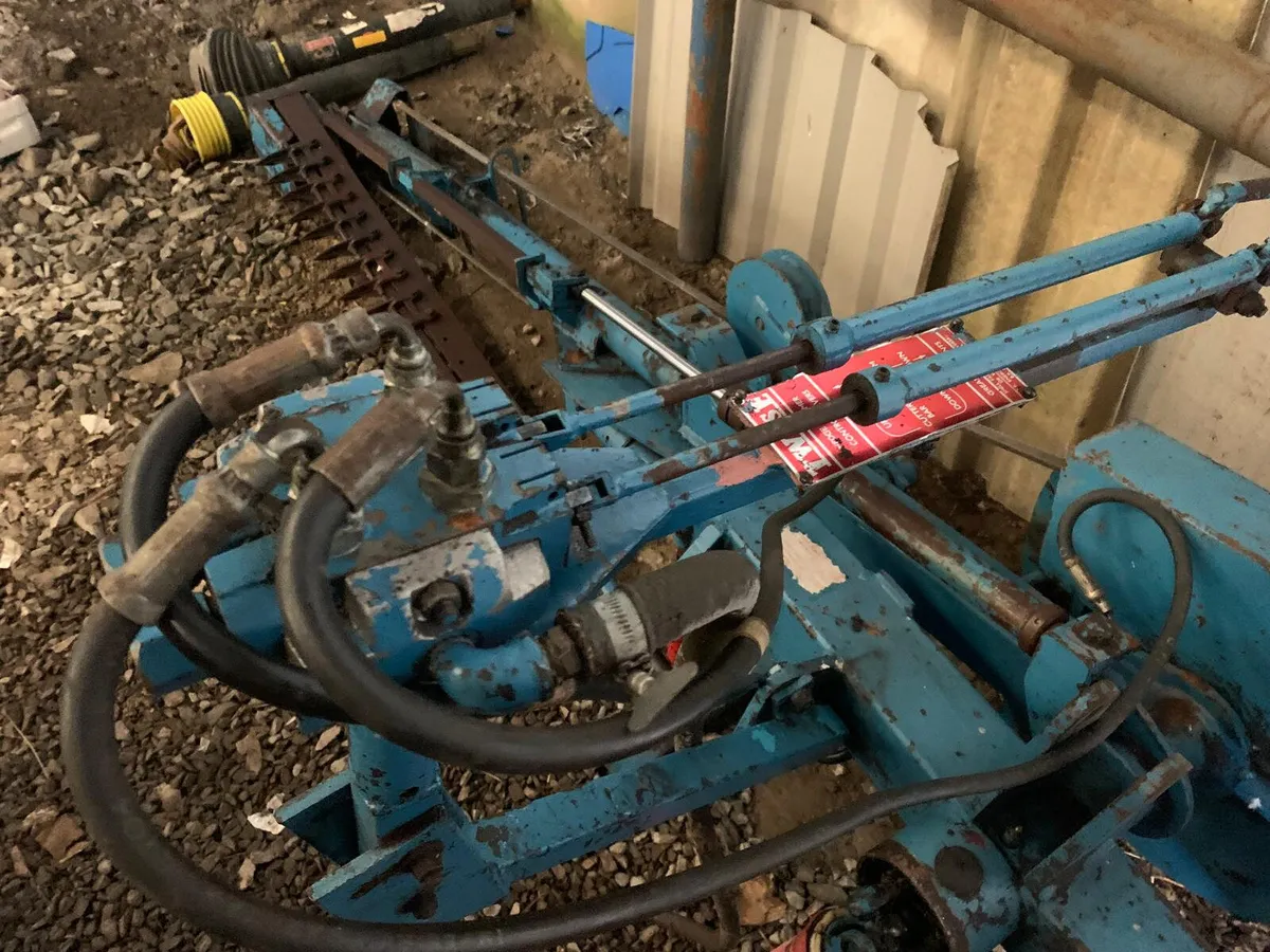 TWOSE FINGERBAR HEDGECUTTER - Image 2