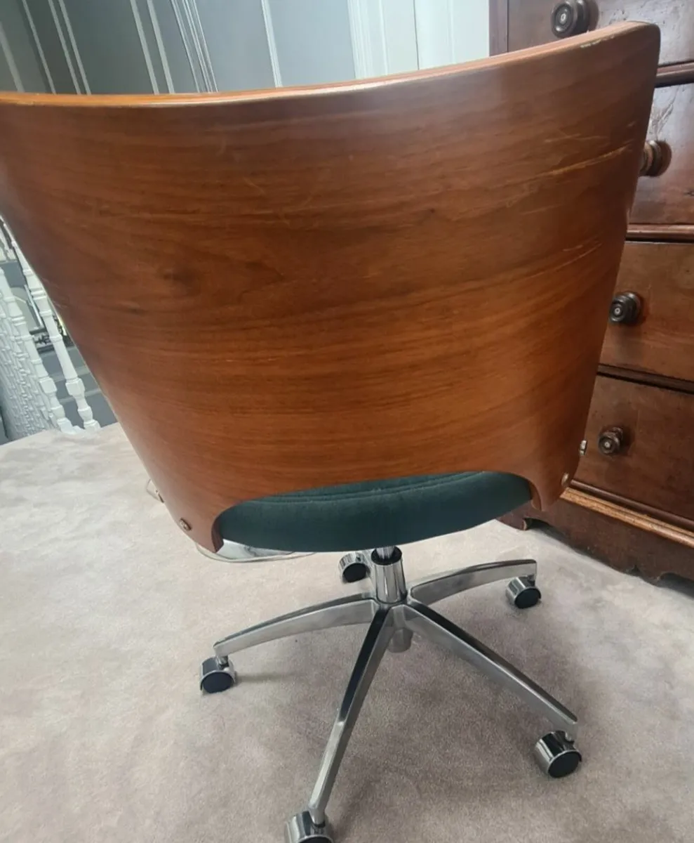 Office chair - Image 2