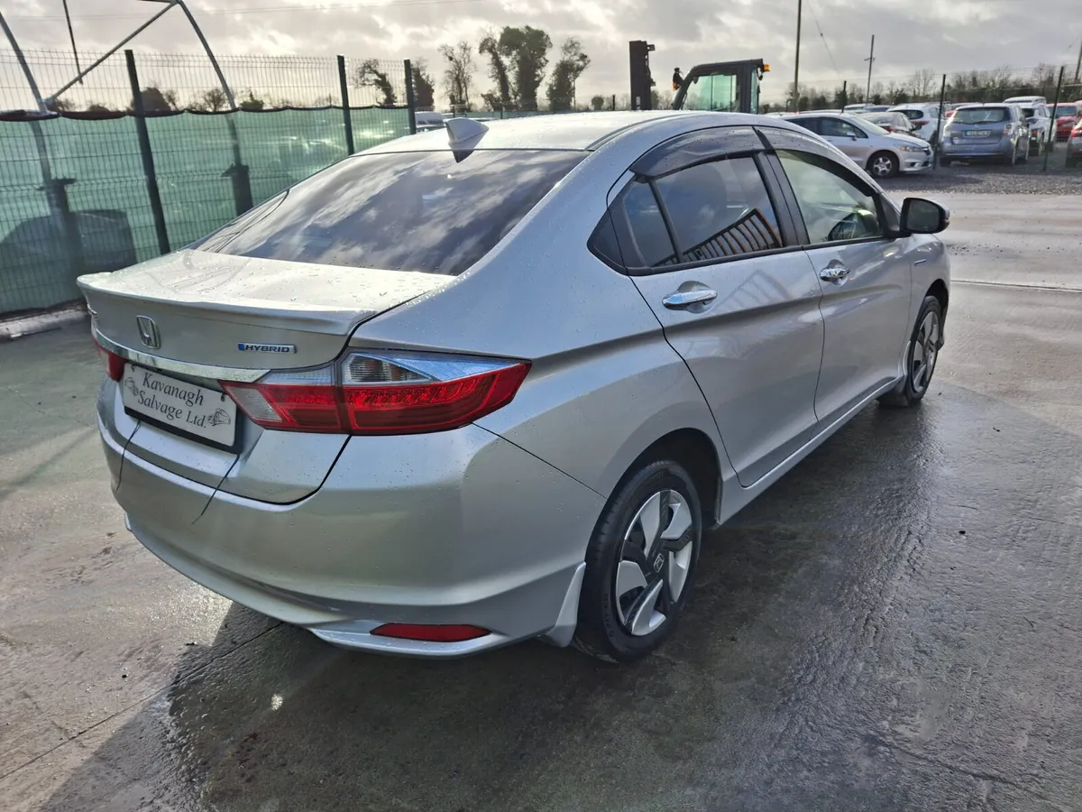 2015 Honda City Grace 1.5L Hybrid  Automatic - Image 4