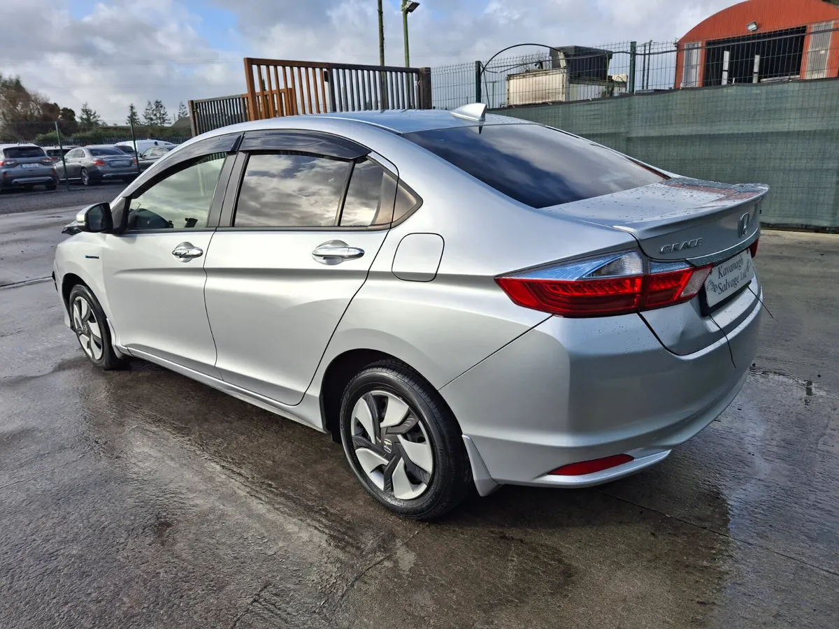 2015 Honda City Grace 1.5L Hybrid  Automatic - Image 3