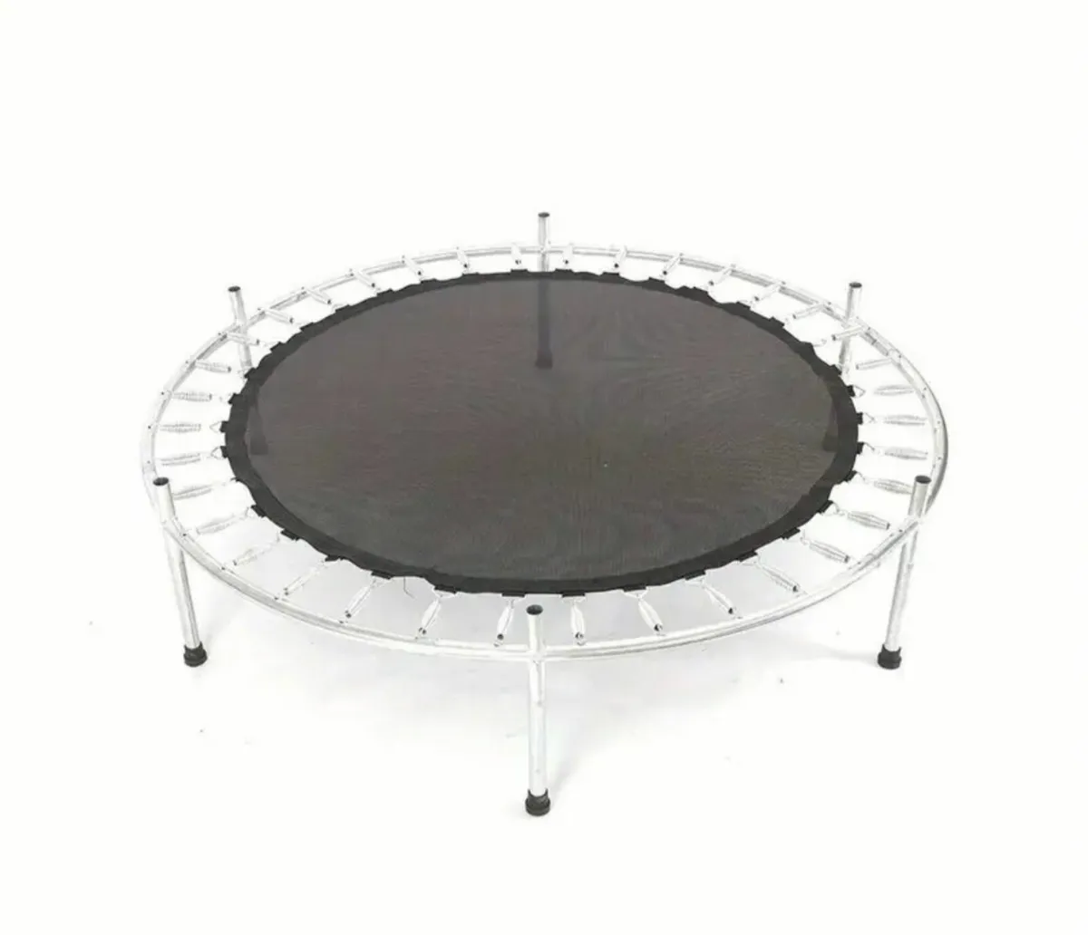 Trampoline indoors or outdoors - Image 3