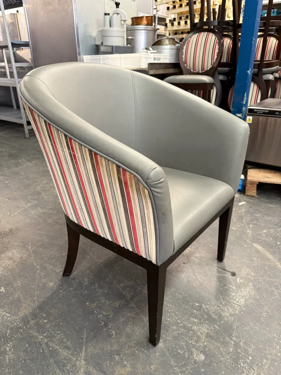 Pub/ restaurant seating - Image 2