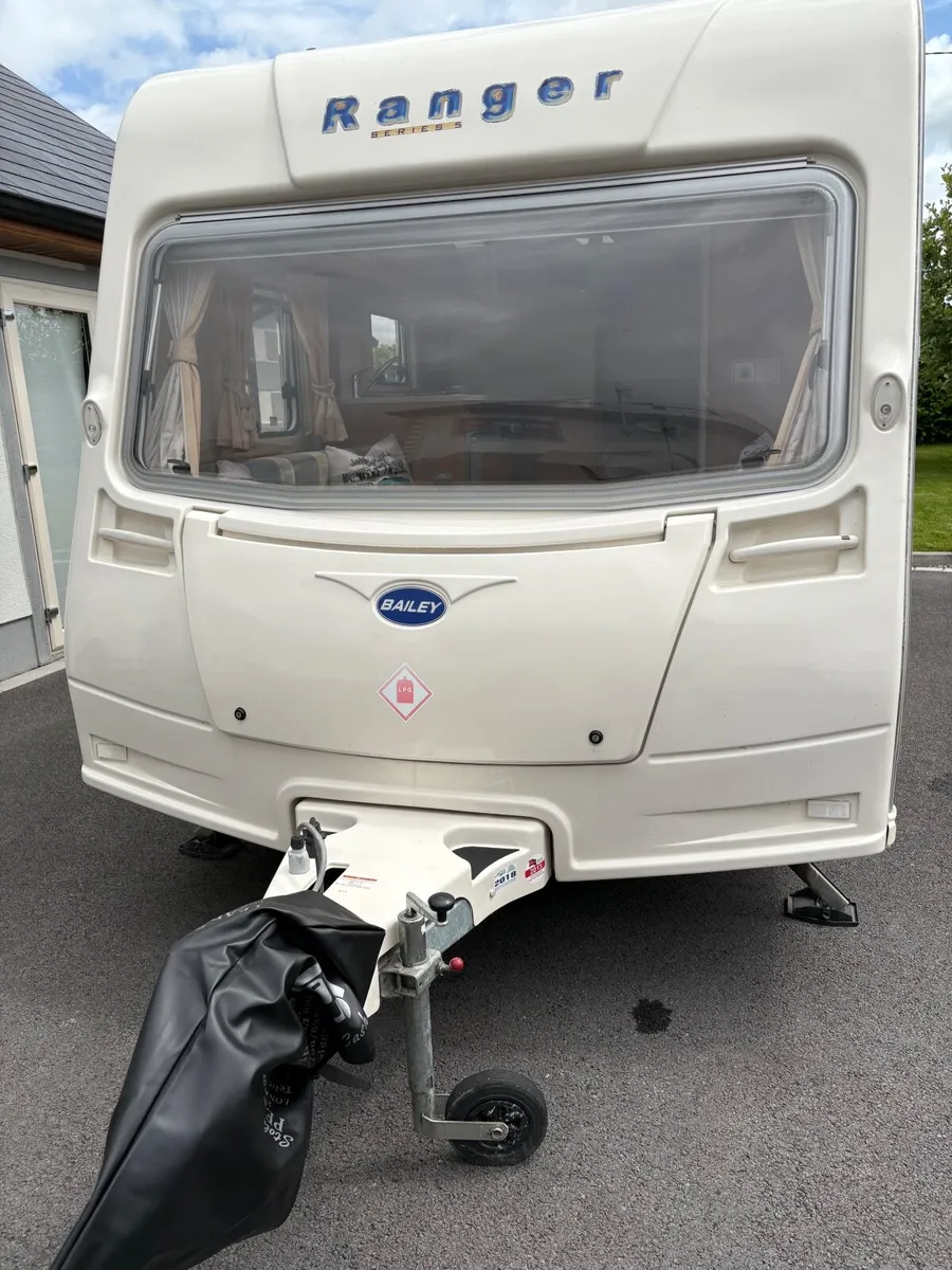 Caravan - Image 1