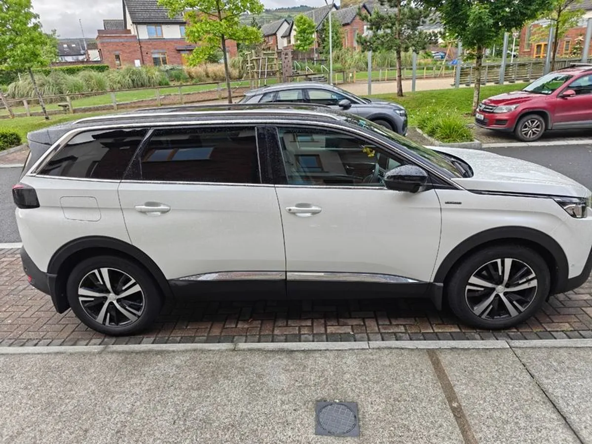 2019 Peugeot 5008 - Image 2