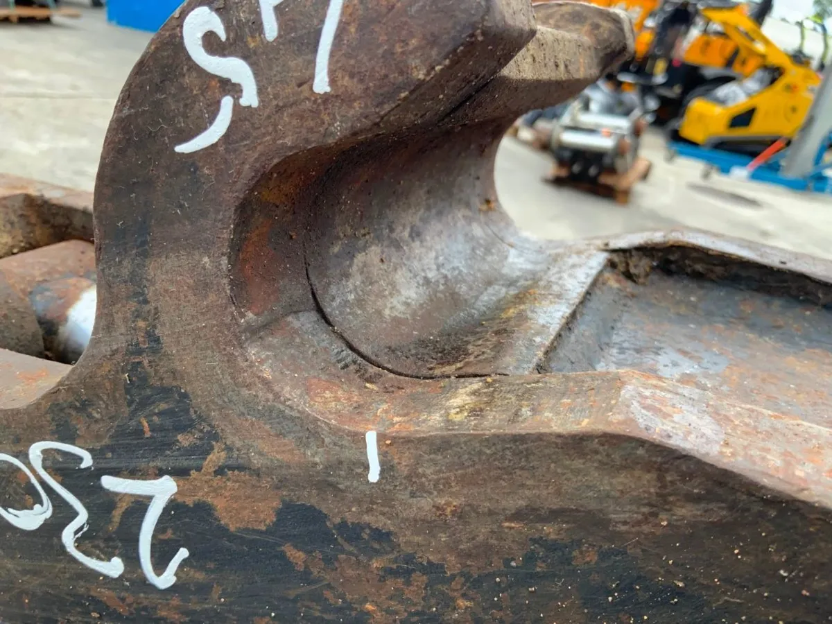 LEMAC HYDRAULIC Q/HITCH...45mm PINS.....7476. - Image 2